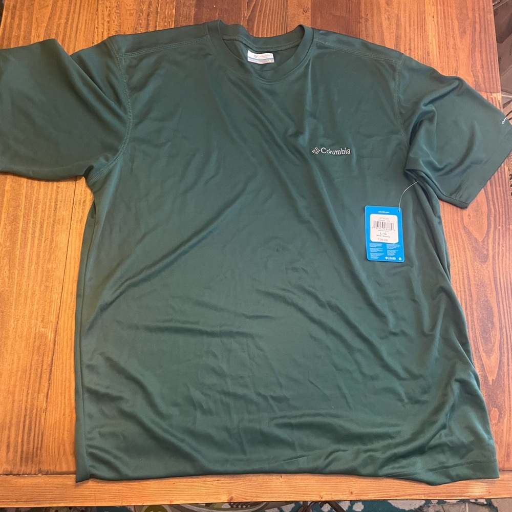 NWT Men’s Large Green Columbia short sleeved Shirt $30